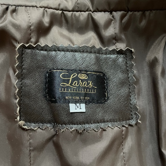 Vintage full-length leather and fur winter coat. Shoulder pads, and puff sleeves - Picture 6 of 11